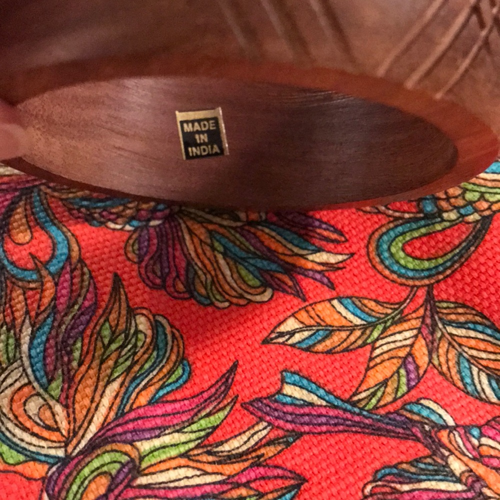 NEW~ Wood Hand Carved Bangle Bracelet - Picture 4 of 4